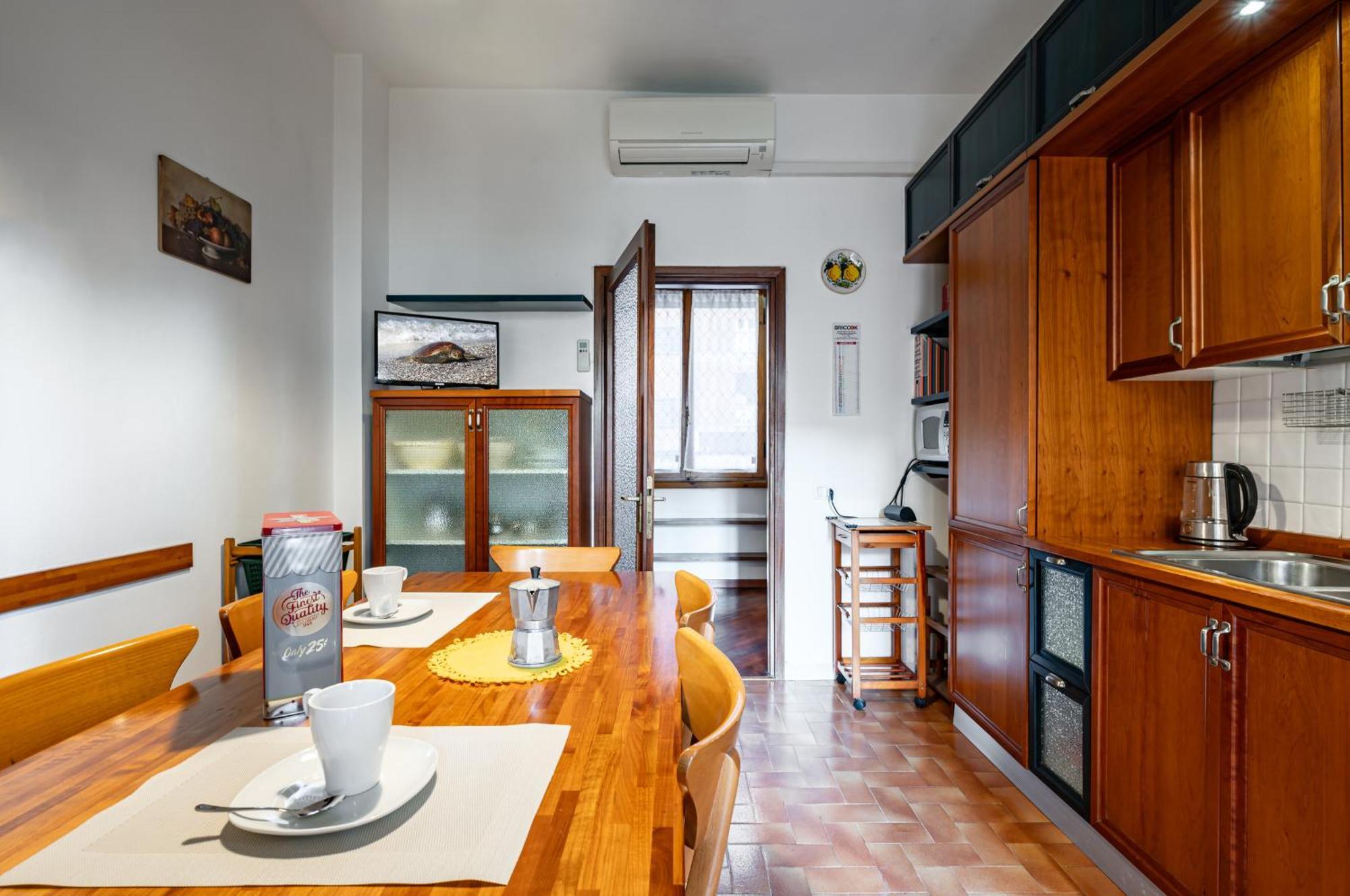 Visarno & University Roomy Flat X6 With Parking Florencia Exterior foto