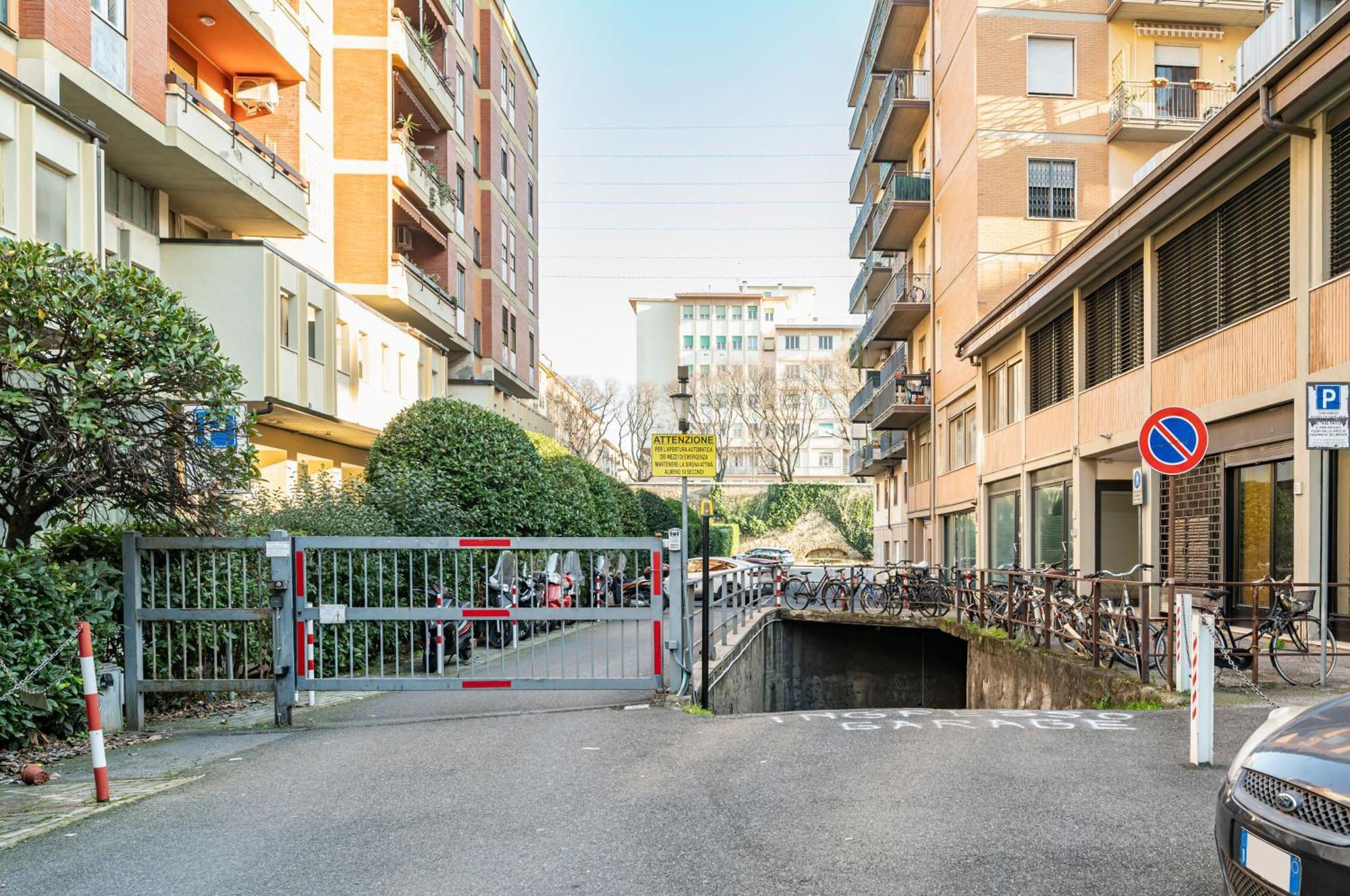 Visarno & University Roomy Flat X6 With Parking Florencia Exterior foto